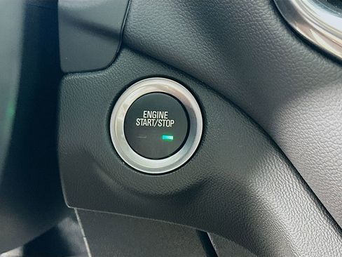 Used 2023 Chevrolet Equinox LT AWD/4WD image 19