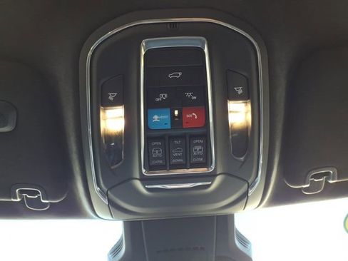 Used 2024 Jeep Wagoneer Launch Edition image 15