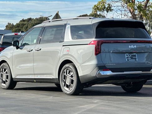 New 2026 Kia Carnival SX image 6