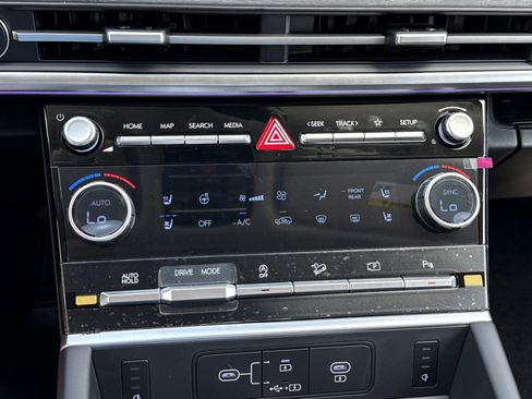 New 2026 Hyundai Santa Fe Limited FWD image 32
