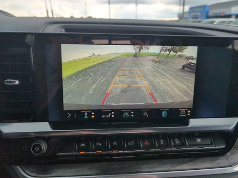 Used 2023 Chevrolet Silverado 1500 LTZ w/ LTZ Convenience Package II AWD/4WD image 15