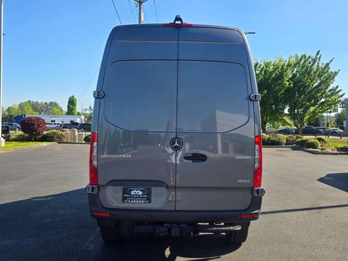 New 2025 Mercedes-Benz Sprinter 2500 image 5