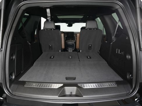 Used 2026 GMC Yukon Denali Ultimate AWD/4WD image 13