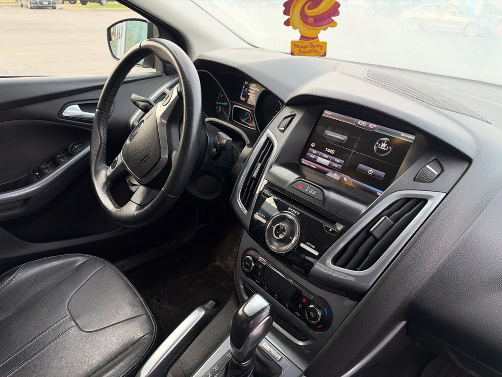 Used 2014 Ford Focus Titanium FWD image 12