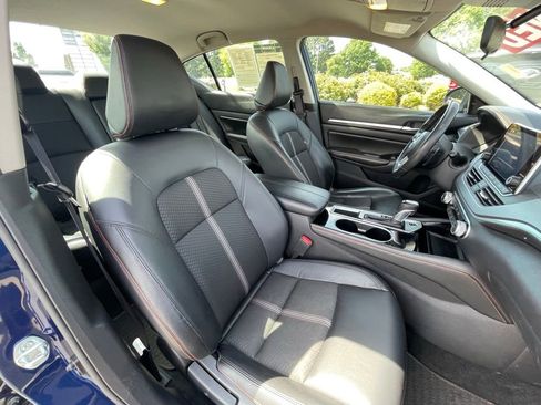 Used 2024 Nissan Altima 2.5 SR FWD image 28