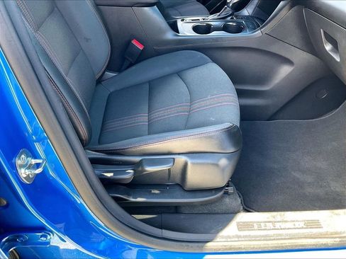 Used 2024 Chevrolet Equinox RS AWD/4WD image 36