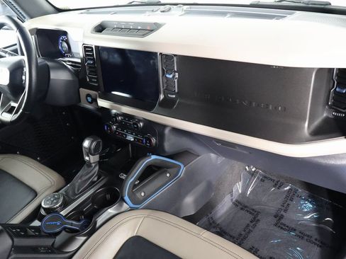 Used 2022 Ford Bronco Wildtrak AWD/4WD image 9