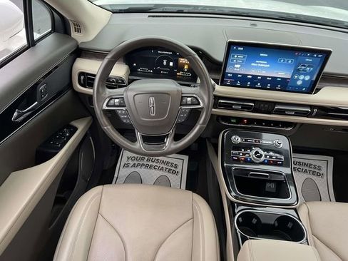 Certified 2022 Lincoln Nautilus Reserve image 16