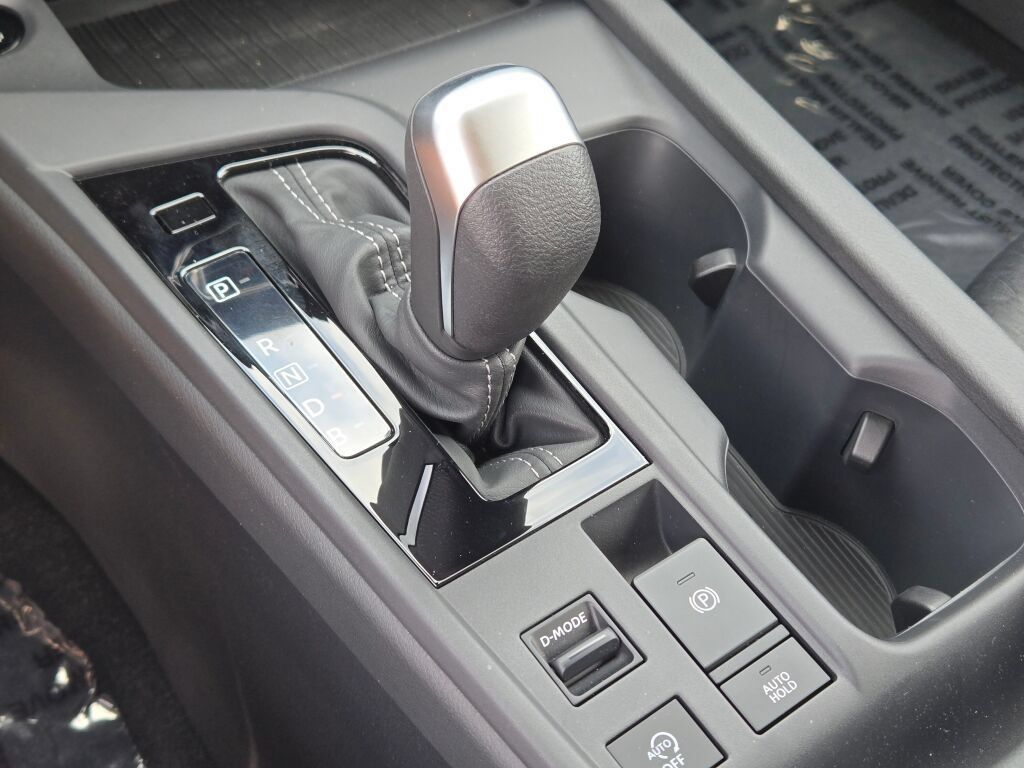 Used 2026 Nissan Sentra SV w/ Floor Mat Package FWD image 21