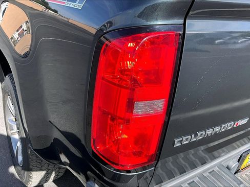 Used 2018 Chevrolet Colorado Z71 image 28