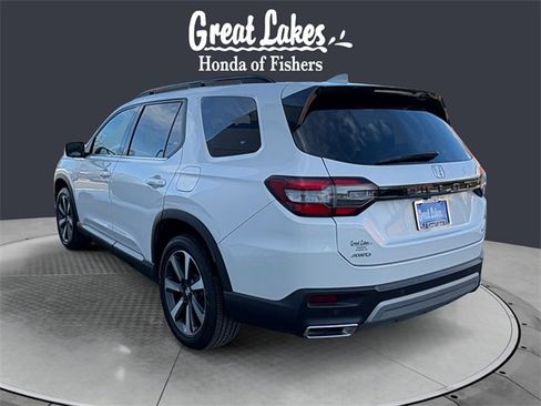 Used 2024 Honda Pilot Elite image 3