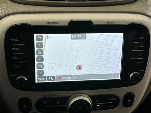 Used 2019 Kia Soul EV + FWD image 21
