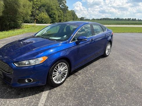 Used 2016 Ford Fusion SE w/ Equipment Group 202A FWD image 3