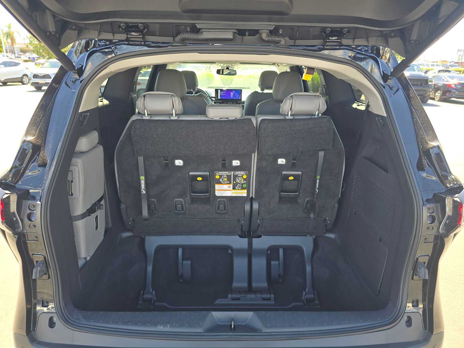 Certified 2026 Toyota Sienna XLE FWD image 16