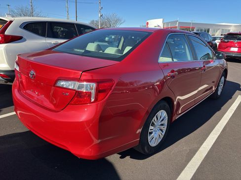 Used 2012 Toyota Camry LE image 5