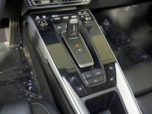 Certified 2020 Porsche 911 Carrera 4S AWD/4WD image 39