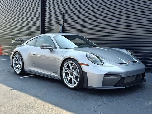 Certified 2025 Porsche 911 GT3 RWD image 9
