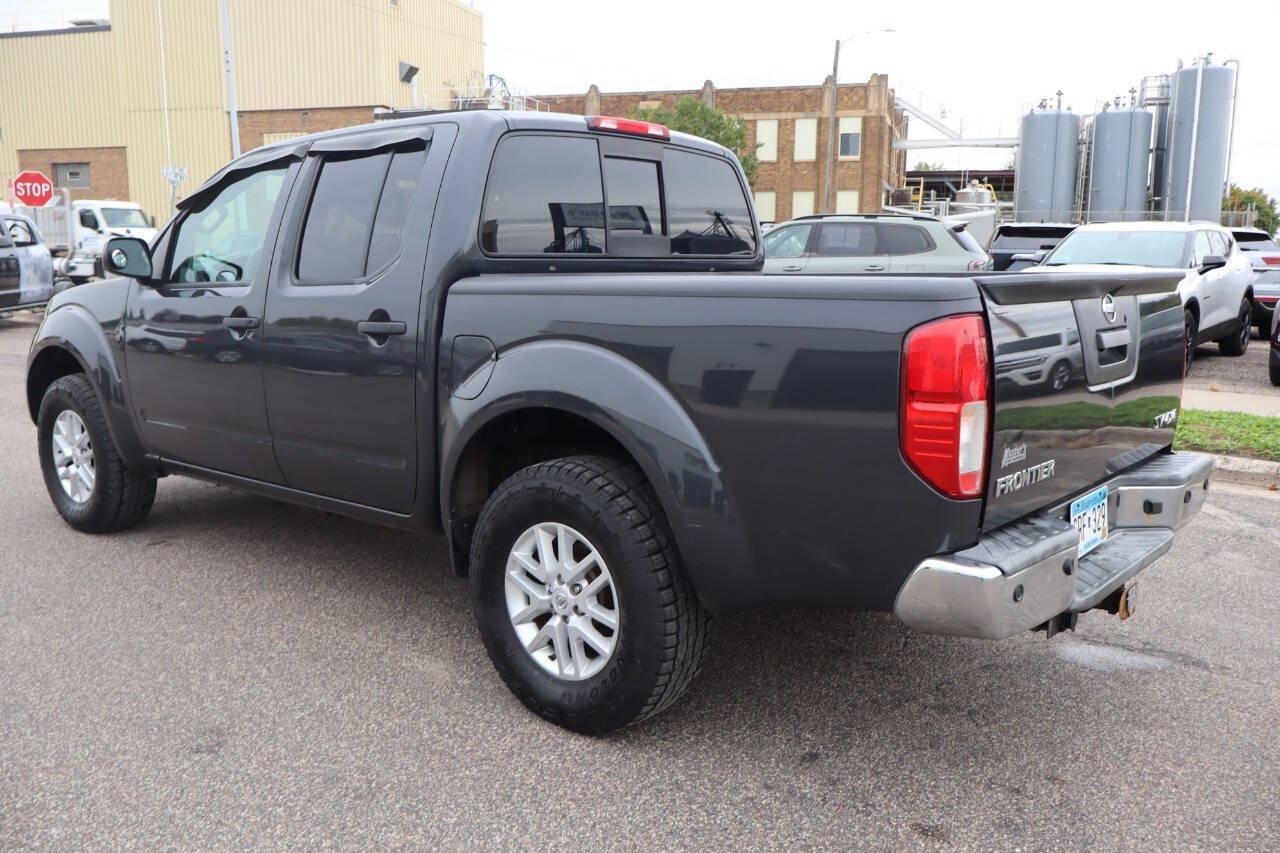 Used 2014 Nissan Frontier SV w/ SV Value Truck Package AWD/4WD image 4