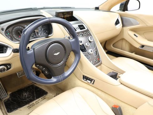 Used 2016 Aston Martin Vanquish Volante RWD image 20