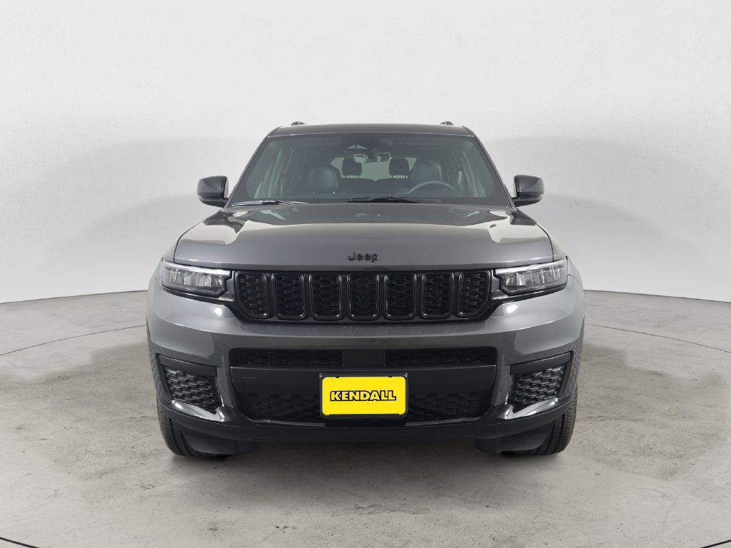 Used 2025 Jeep Grand Cherokee L Altitude AWD/4WD image 2