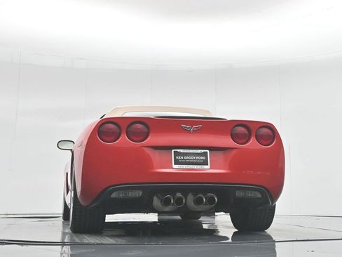 Used 2007 Chevrolet Corvette Convertible w/ Preferred Equipment Group image 51