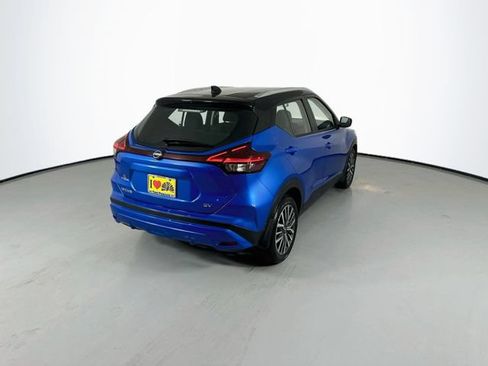 Used 2023 Nissan Kicks SV FWD image 9