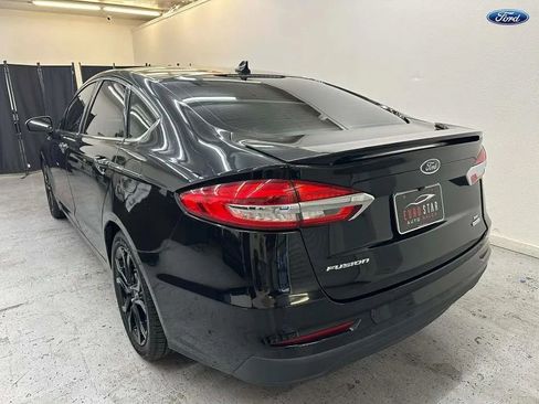 Used 2019 Ford Fusion SE w/ Equipment Group 151A image 6