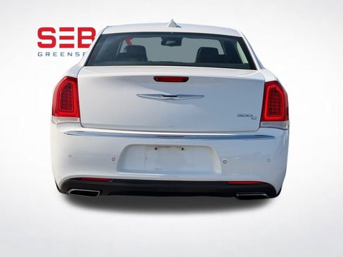 Used 2017 Chrysler 300 C w/ Safetytec Plus Group image 6