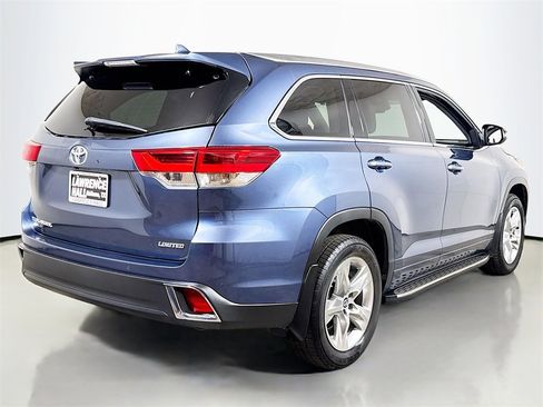 Used 2019 Toyota Highlander Limited image 4