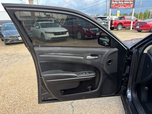 Used 2019 Chrysler 300 Touring w/ Sport Appearance Package RWD image 25