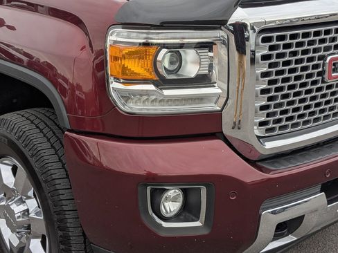 Used 2016 GMC Sierra 3500 Denali w/ Duramax Plus Package image 9