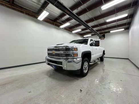 Used 2018 Chevrolet Silverado 2500 LT image 4