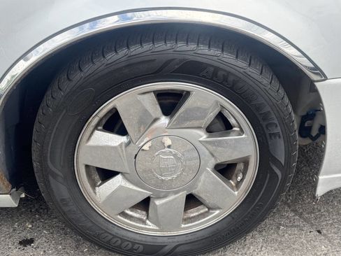 Used 2002 Cadillac De Ville DTS w/ Premium Equipment Pkg image 11