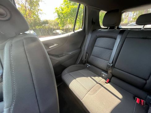 Used 2025 Chevrolet Equinox LT FWD image 38