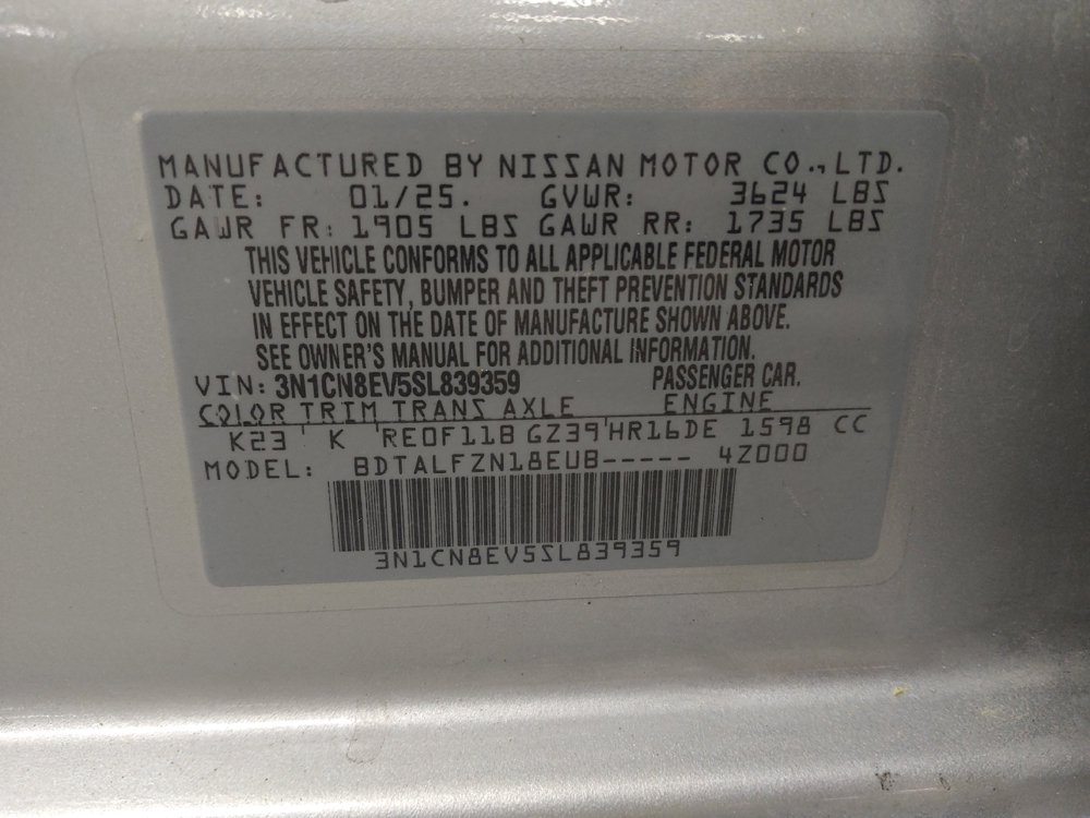 Used 2025 Nissan Versa SV FWD image 33