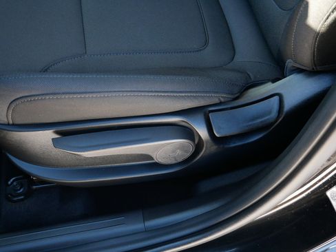 Used 2023 Hyundai Tucson SE image 19