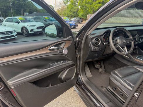 Used 2018 Alfa Romeo Stelvio Ti AWD/4WD image 13