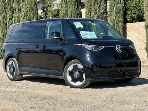 New 2025 Volkswagen ID. Buzz Pro S Plus image 2