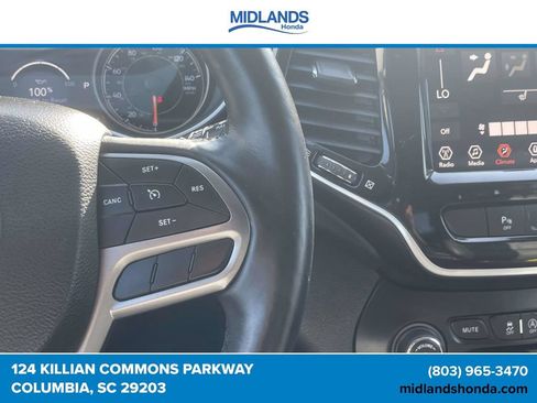 Used 2019 Jeep Cherokee Limited FWD image 22