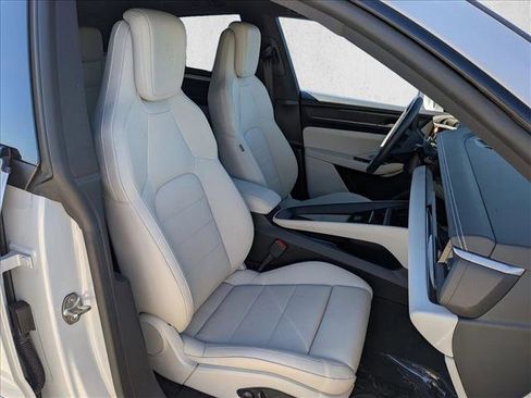 Used 2025 Porsche Macan Electric image 25