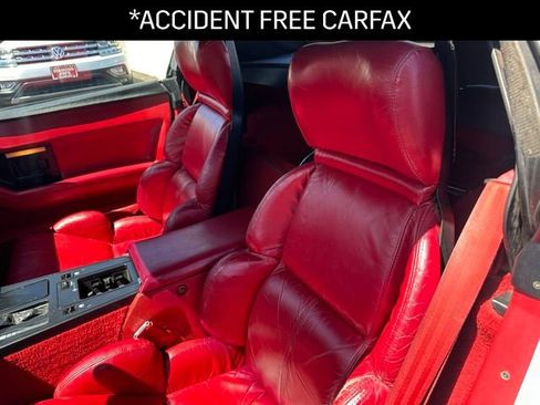 Used 1989 Chevrolet Corvette Convertible image 2