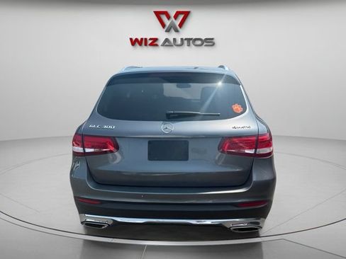 Used 2018 Mercedes-Benz GLC 300 4MATIC image 4
