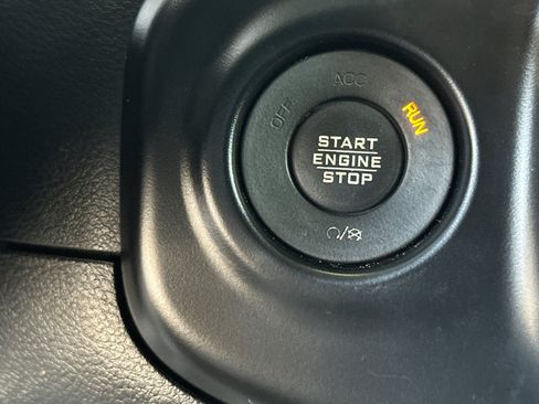 Used 2020 Jeep Wrangler Unlimited Sport S AWD/4WD image 21