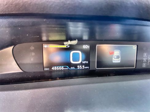 Used 2019 Toyota Prius Limited image 10