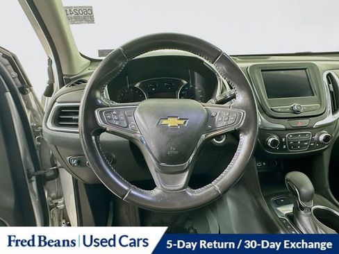 Used 2021 Chevrolet Equinox LT image 12