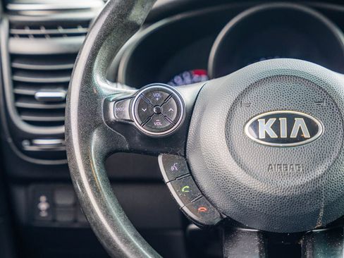 Used 2018 Kia Soul image 24