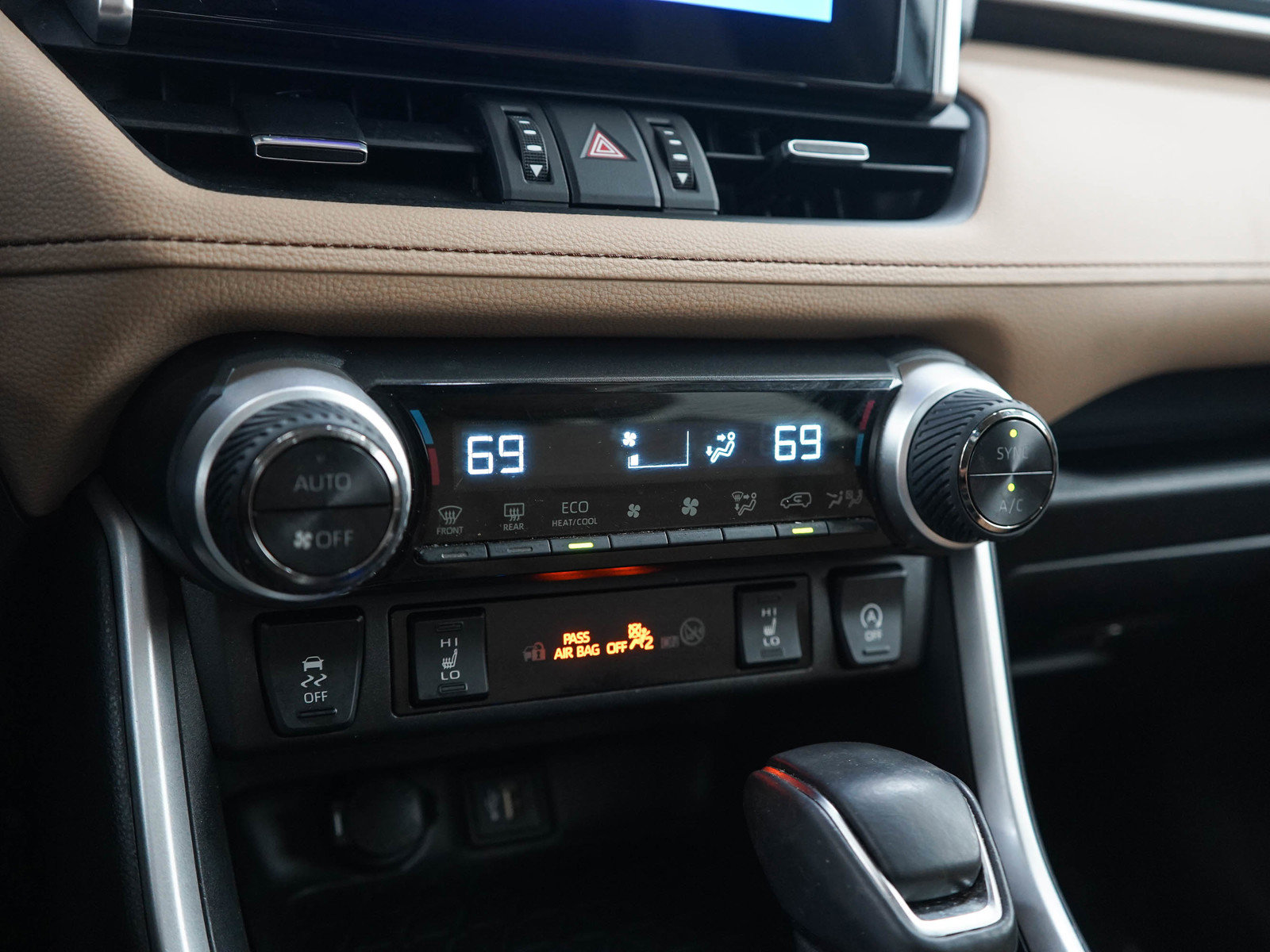 Used 2024 Toyota RAV4 XLE Premium w/ Weather Package AWD/4WD image 23