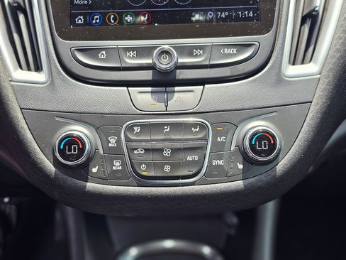 Used 2023 Chevrolet Malibu LT FWD image 15