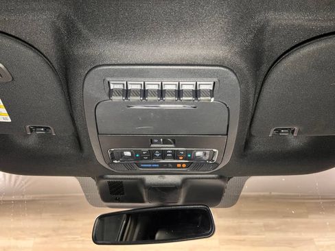Used 2023 Ford F250 Platinum AWD/4WD image 19