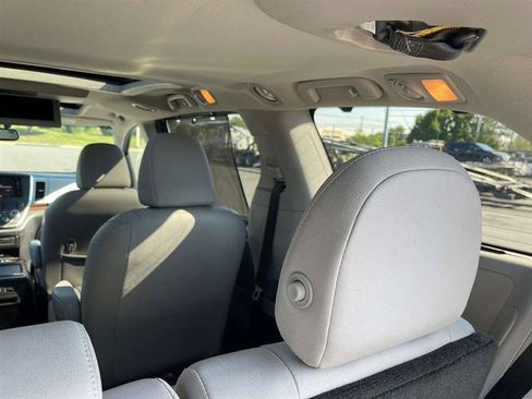 Used 2016 Toyota Sienna Limited Premium AWD/4WD image 22